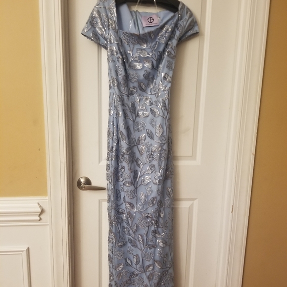 J S Collection JULIA CAP SLEEVE COLUMN GOWN  Size 8 - Picture 3 of 7